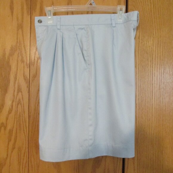 LIZ CLAIBORNE WOMENS SIZE 12 SHORTS LIGHT BLUE COTTON TWILL PLEATED TROUSER GOLF - Picture 5 of 9